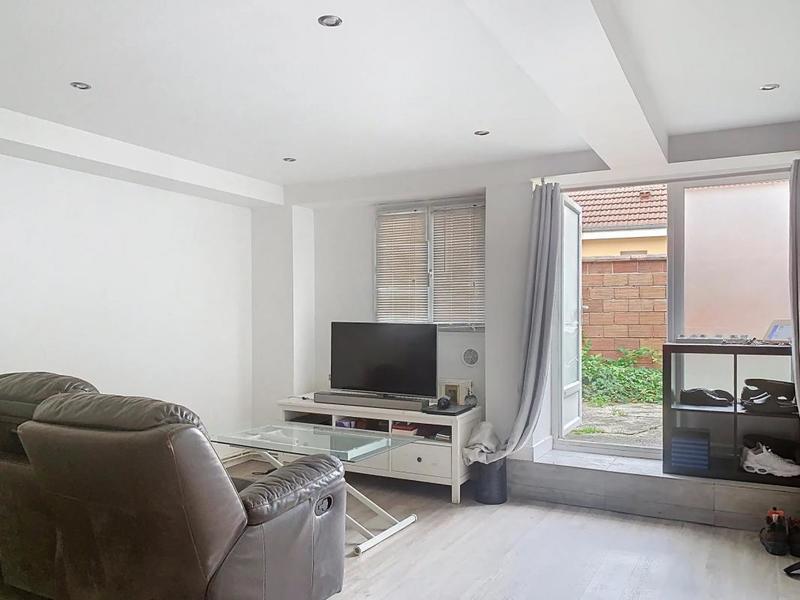 Immeuble - 260 m² - 10 pièces