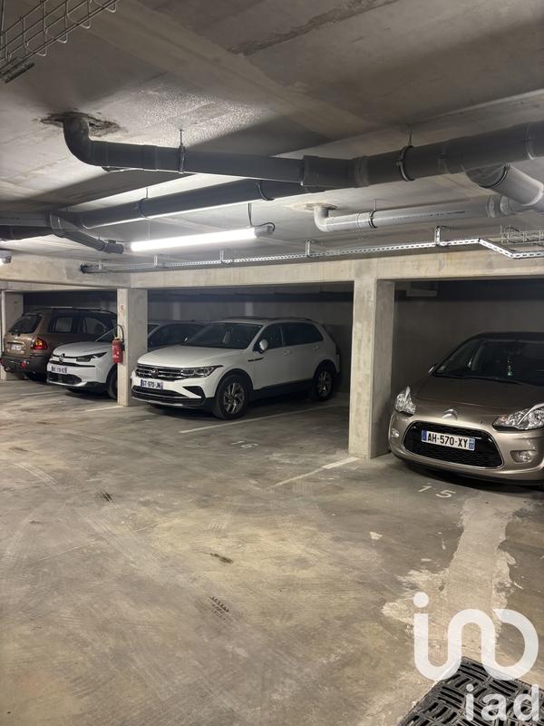 Parking - 11 m²