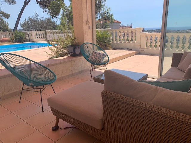 Maison - 200 m² - 6 pièces