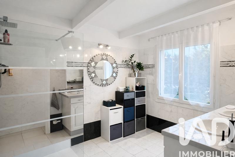 Maison - 102 m² - 5 pièces