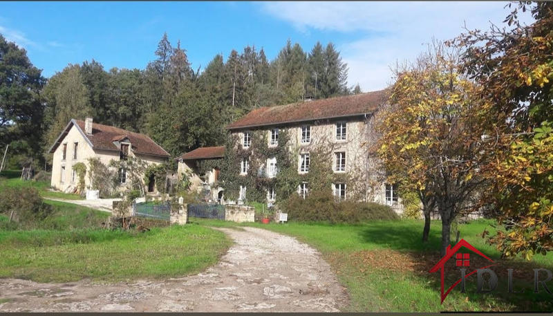 Maison - 300 m² - 7 pièces