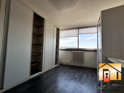 Appartement - 91 m² - 6 pièces