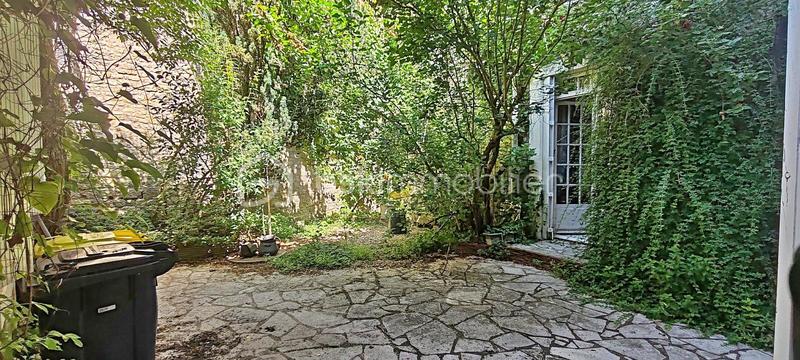 Immeuble - 198 m² - 8 pièces