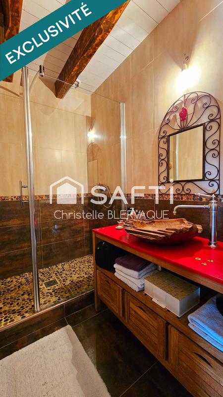 Maison - 500 m² - 20 pièces