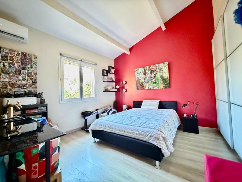 Villa - 100 m² - 4 pièces