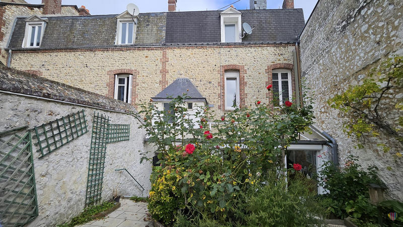 Maison - 151 m² - 6 pièces