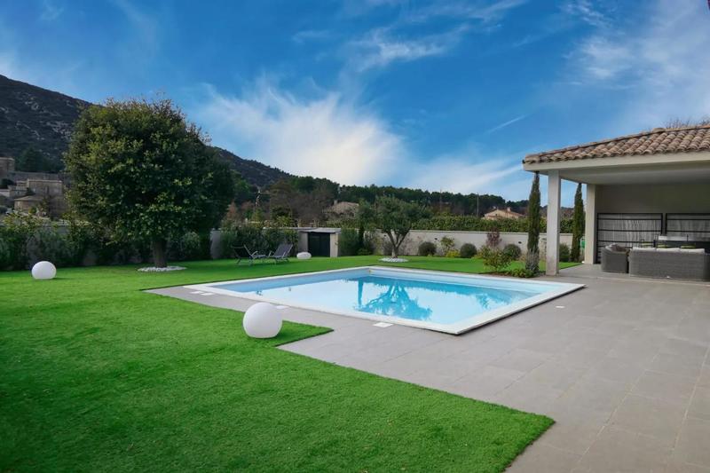 Maison - 200 m² - 7 pièces