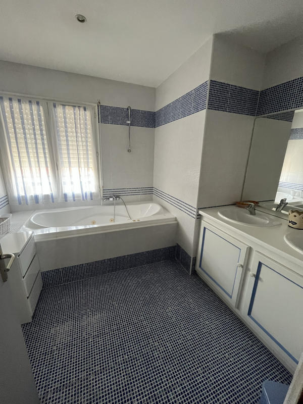 Appartement - 108 m² - 4 pièces