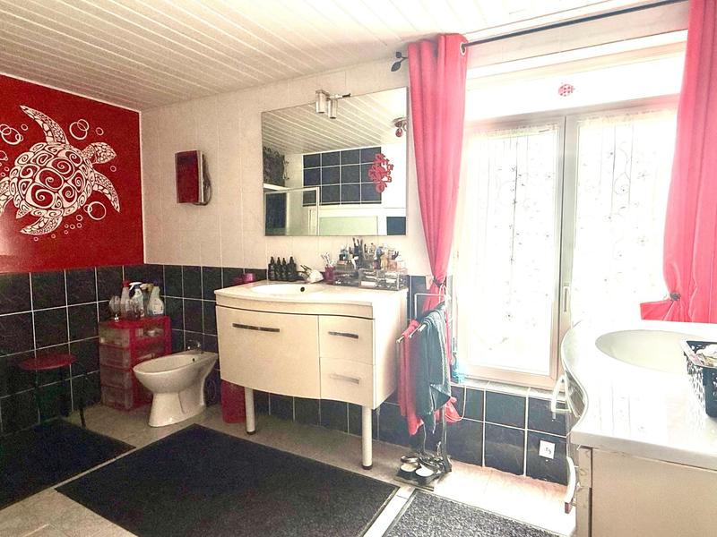 Maison - 315 m² - 9 pièces