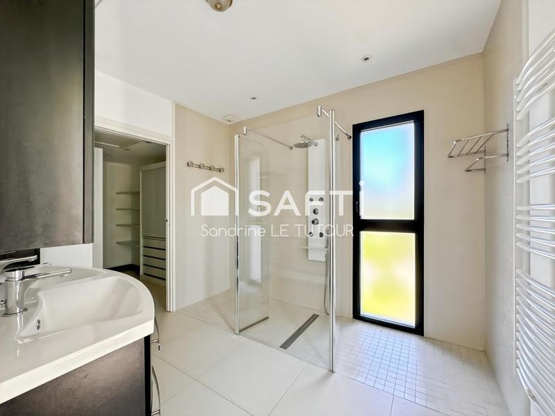 Maison - 285 m² - 7 pièces