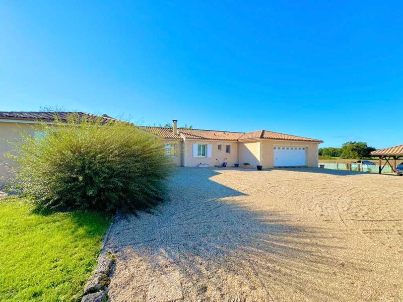 Maison - 250 m² - 7 pièces