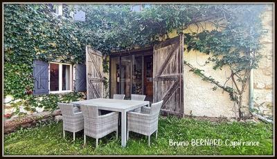 Maison - 250 m² - 8 pièces