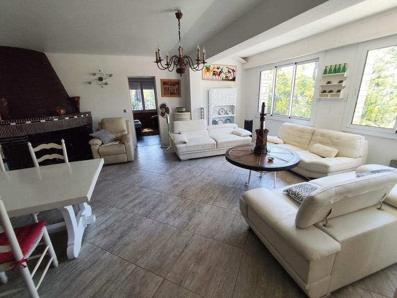 Villa - 250 m² - 8 pièces