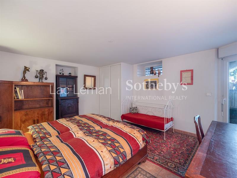 Maison - 306 m² - 7 pièces