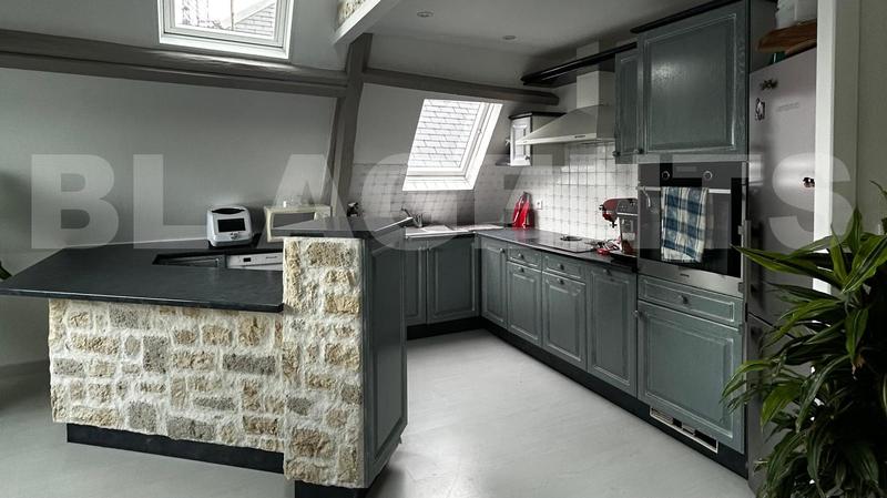 Appartement - 100 m² - 4 pièces