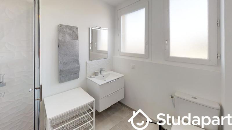 Chambre - 9 m² - 1 pièce