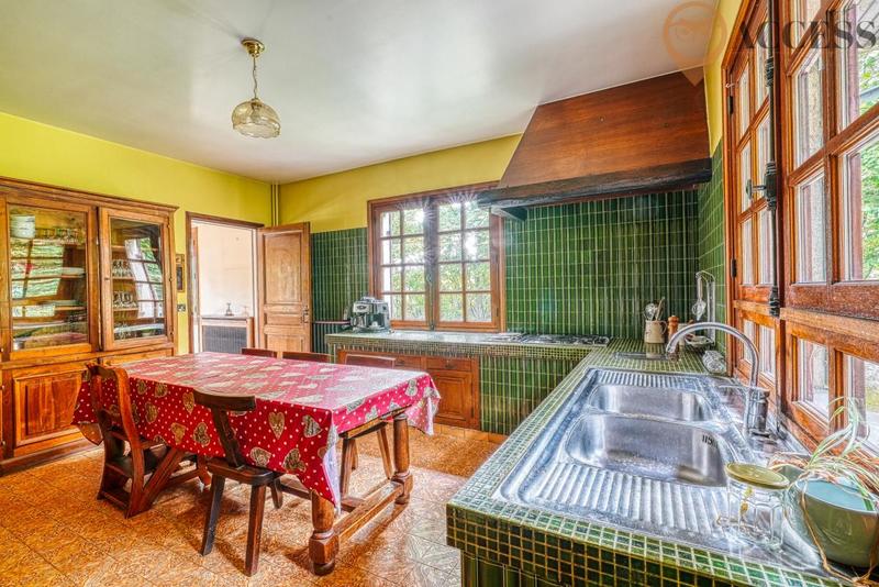 Maison bourgeoise - 300 m² - 8 pièces