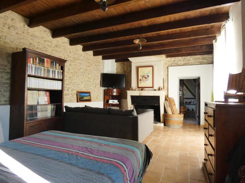 Maison - 300 m² - 7 pièces