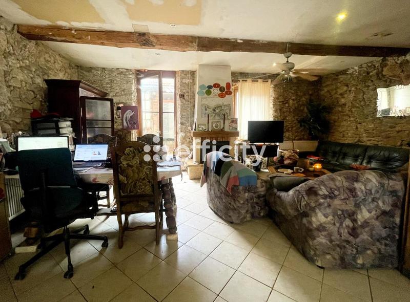 Maison - 236 m² - 8 pièces