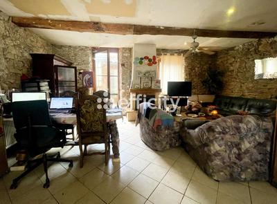 Maison - 236 m² - 8 pièces