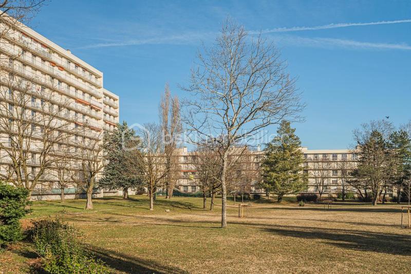 Appartement - 83 m² - 5 pièces