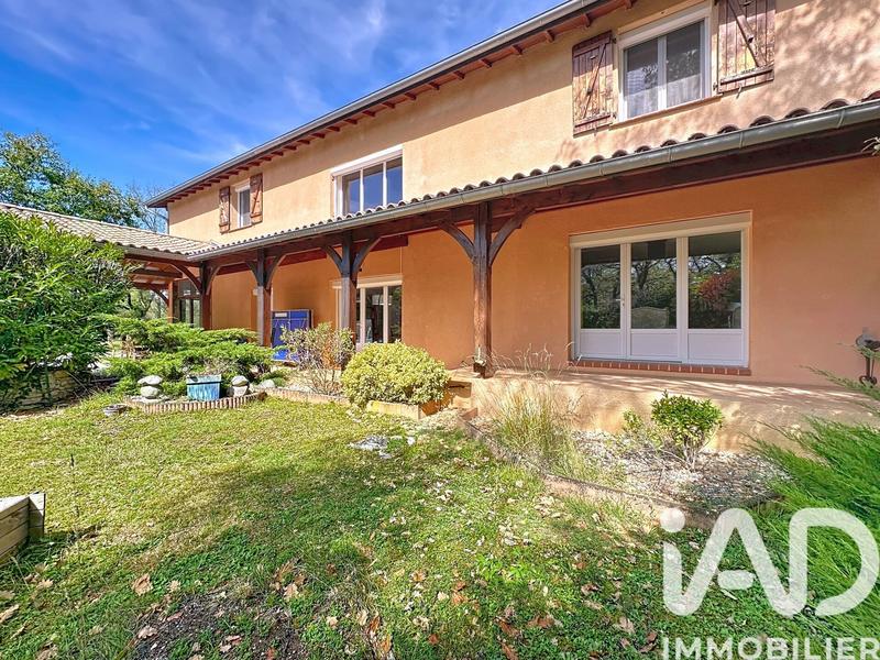 Maison de campagne - 250 m² - 6 pièces