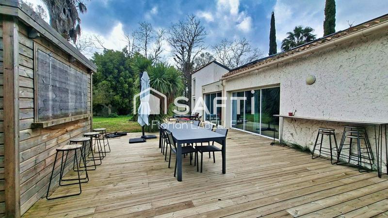 Maison - 320 m² - 6 pièces