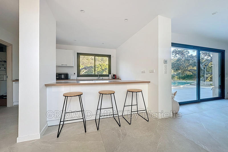 Villa - 240 m² - 5 pièces