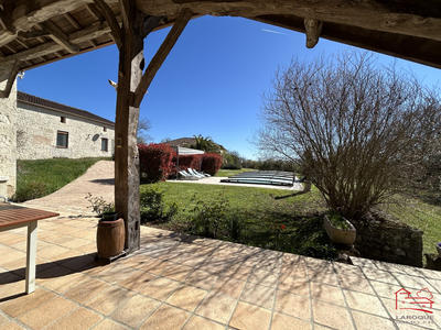 Maison - 321 m² - 9 pièces