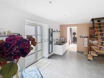 Maison - 184 m² - 9 pièces