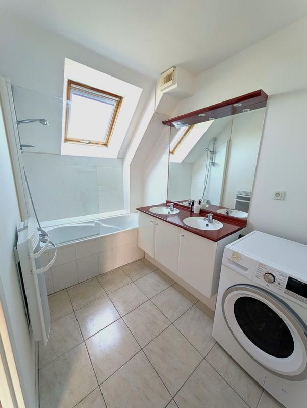 Appartement - 75 m² - 3 pièces