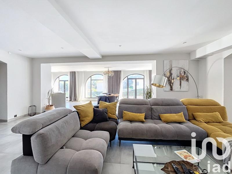 Bastide - 388 m² - 9 pièces