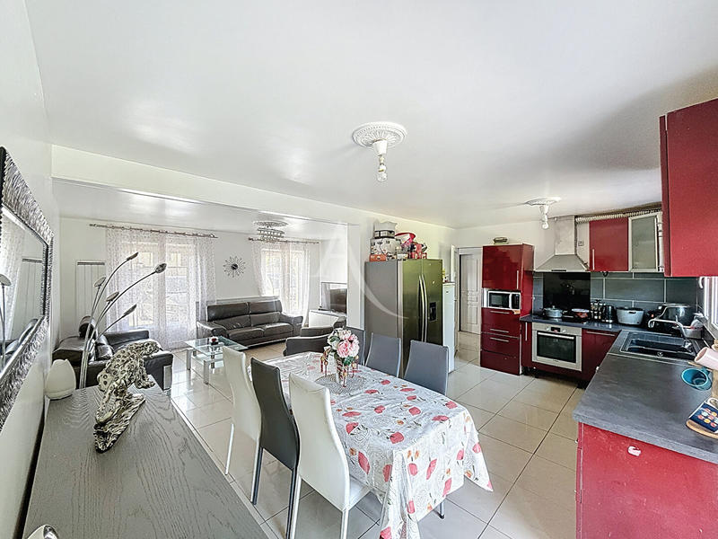 Maison - 145 m² - 7 pièces