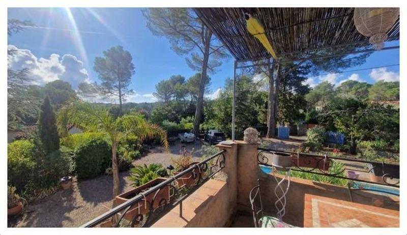 Maison - 205 m² - 7 pièces