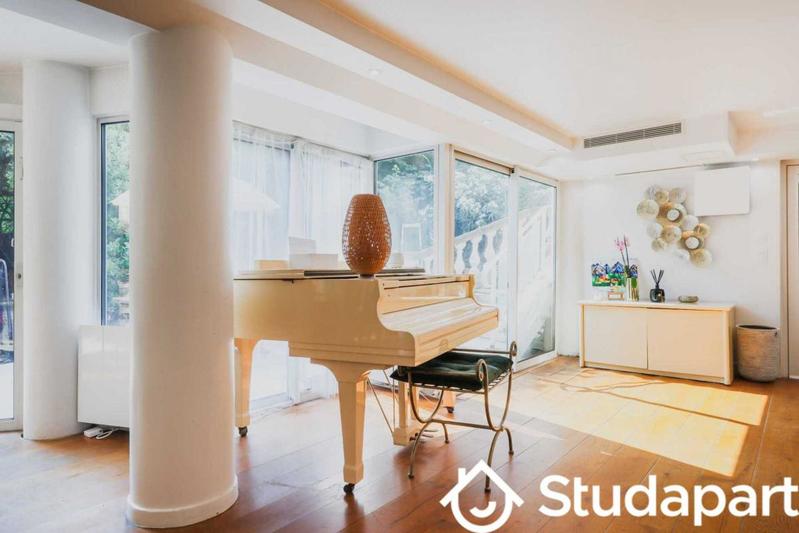 Appartement - 220 m² - 4 pièces