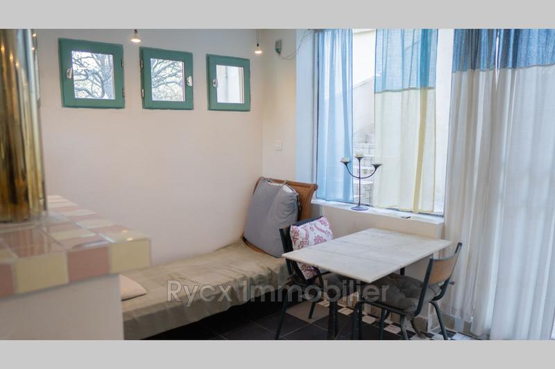 Maison - 400 m² - 14 pièces