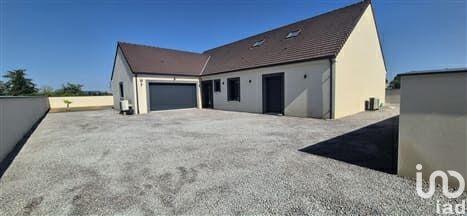 Maison - 238 m² - 8 pièces