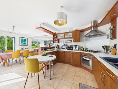 Maison contemporaine - 163 m² - 7 pièces