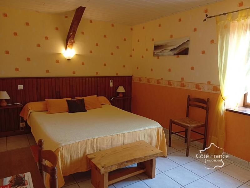 Maison chambre d'hôtes - 371 m² - 14 pièces