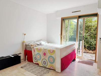 Appartement - 80 m² - 3 pièces