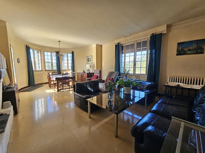 Maison - 185 m² - 7 pièces