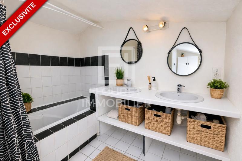 Appartement - 119 m² - 6 pièces