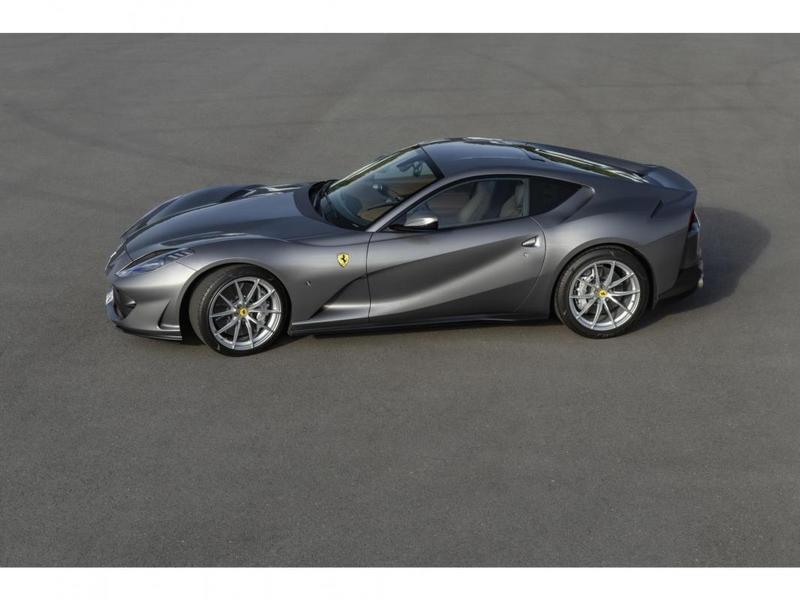 Ferrari 812 Superfast 6.5i V12 - Bvr