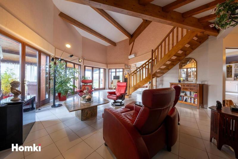 Maison d'architecte - 234 m² - 9 pièces