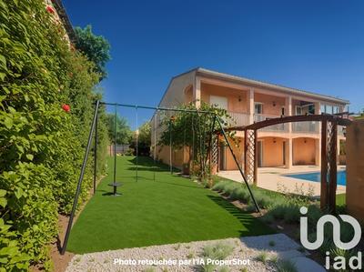 Maison - 176 m² - 8 pièces