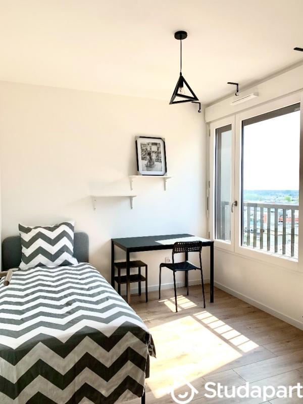 Chambre - 9 m² - 1 pièce