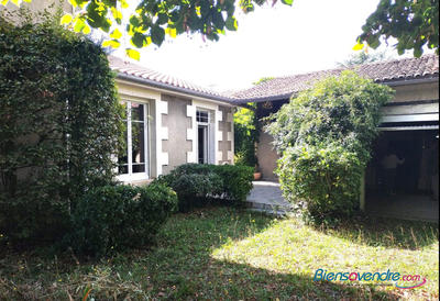 Maison - 226 m² - 8 pièces