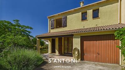 Maison - 92 m² - 4 pièces