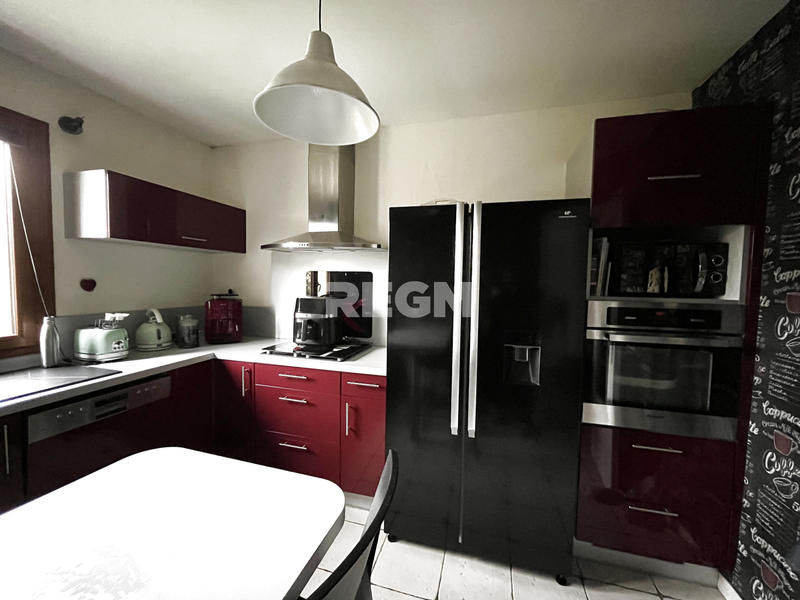 Maison - 100 m² - 5 pièces