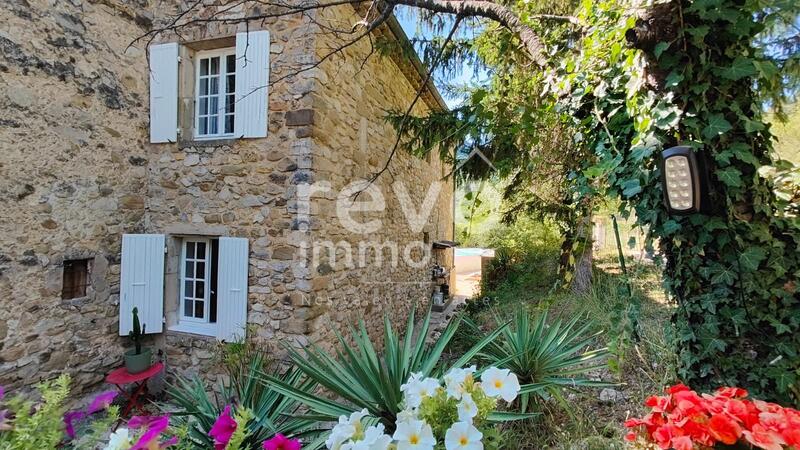 Maison - 205 m² - 7 pièces